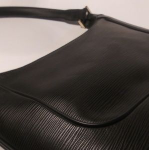 Louis Vuitton shoulder bag